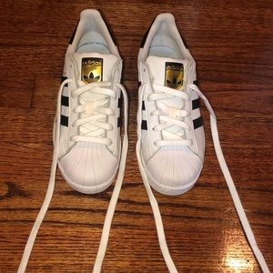 Adidas Superstar Sneakers